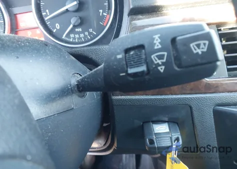 2010 BMW 328I xDrive из США, поврежденный, VIN WBAPK5C52AA646503